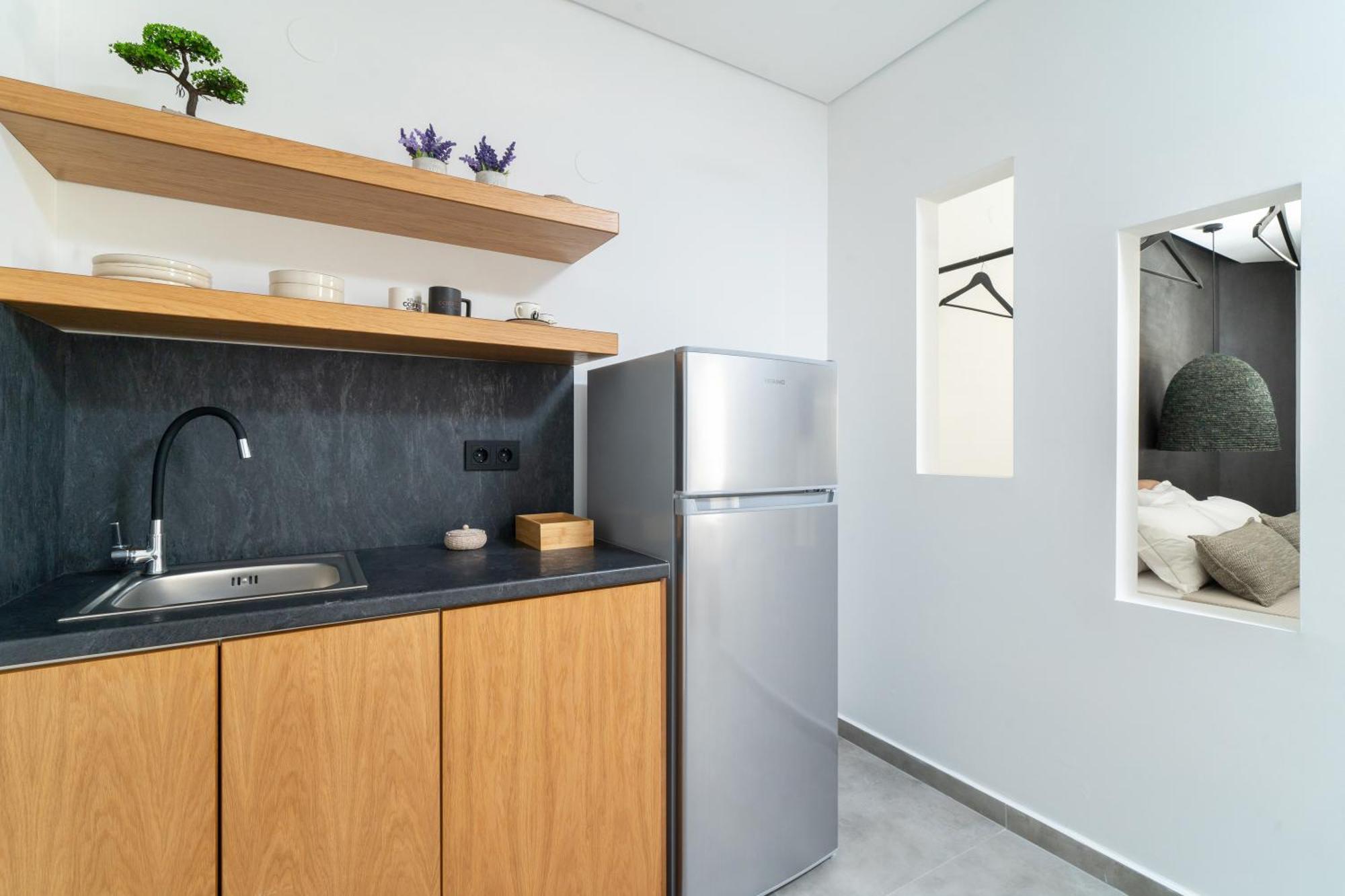 Parilion Suites Потос Экстерьер фото