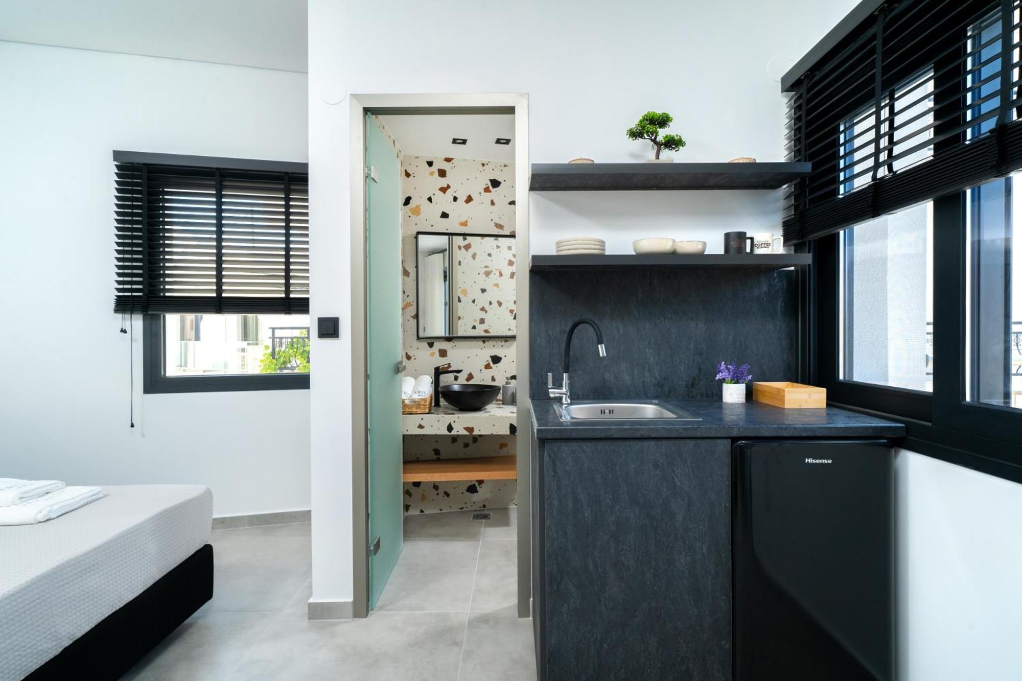 Parilion Suites Потос Экстерьер фото