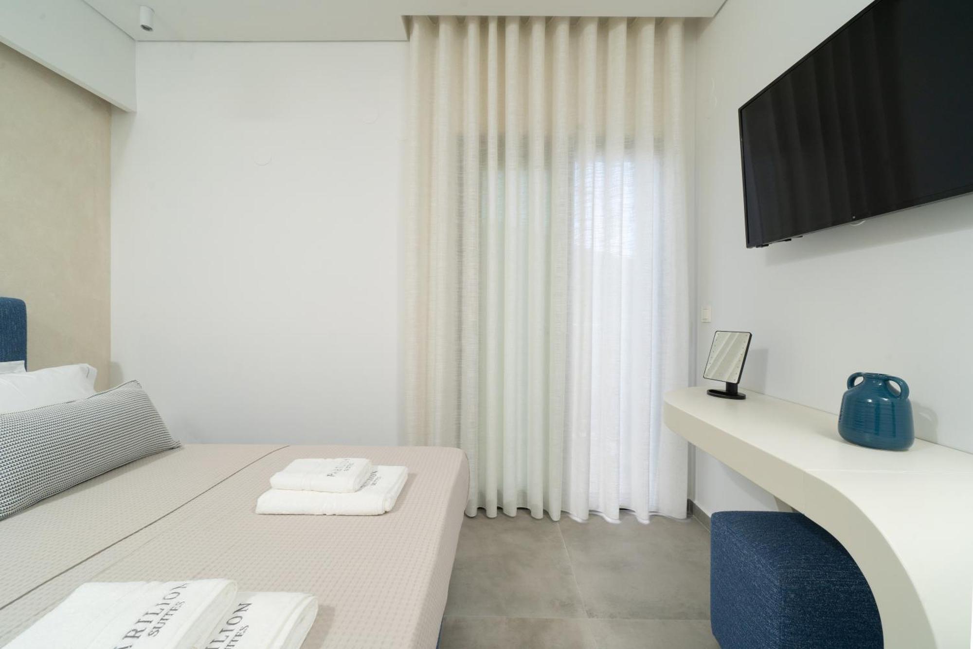 Parilion Suites Потос Экстерьер фото